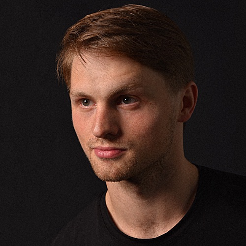 Денис Айзин