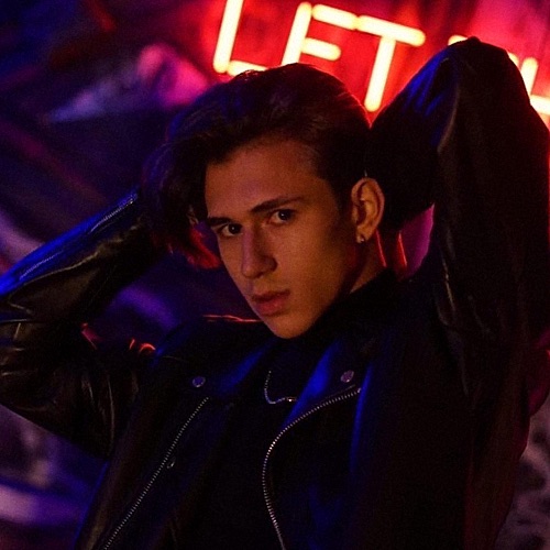 Антон Савченко